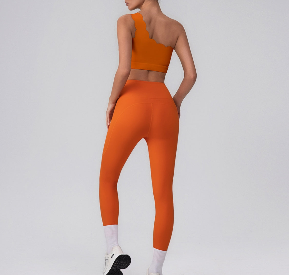 Seamless Peach Curve Yoga Leggings – High Waist, Quick-Dry & Sculpting Fit
