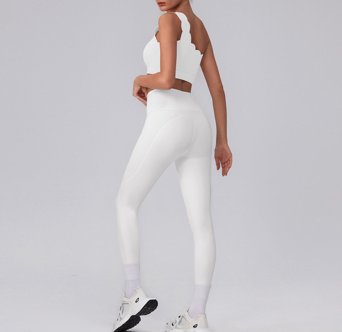 Seamless Peach Curve Yoga Leggings – High Waist, Quick-Dry & Sculpting Fit