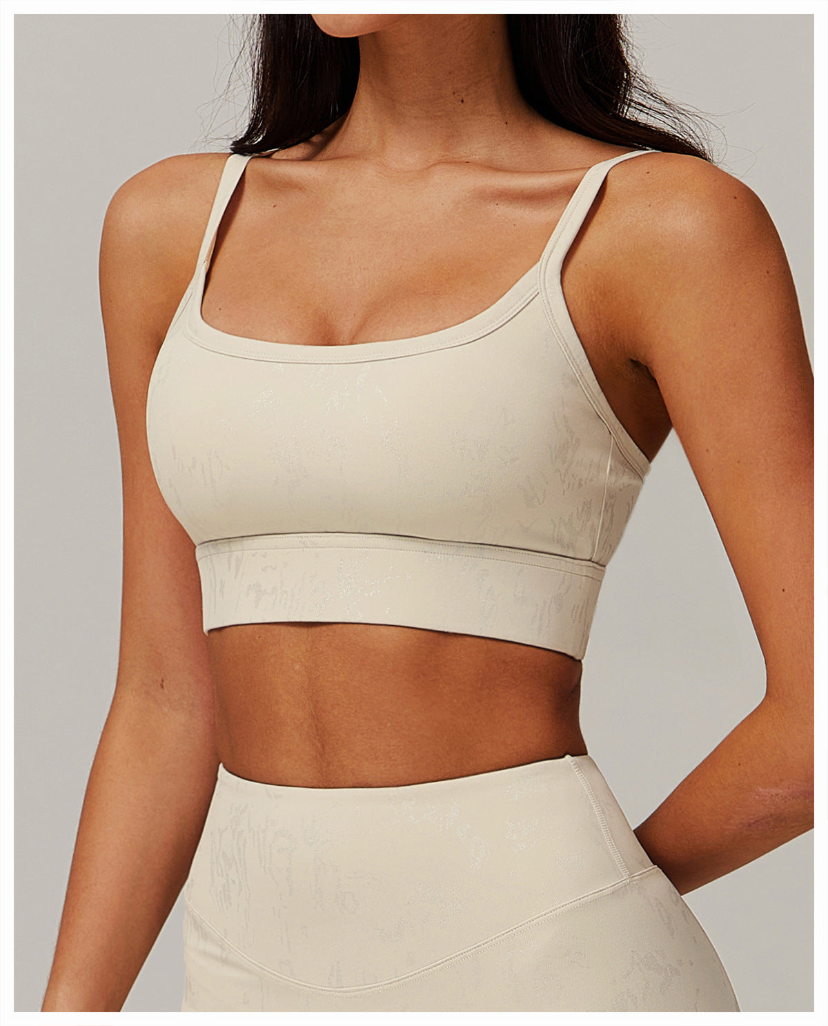 Sculpt & Shine Yoga Set – Shaping Bra + High-Waist Leggings
