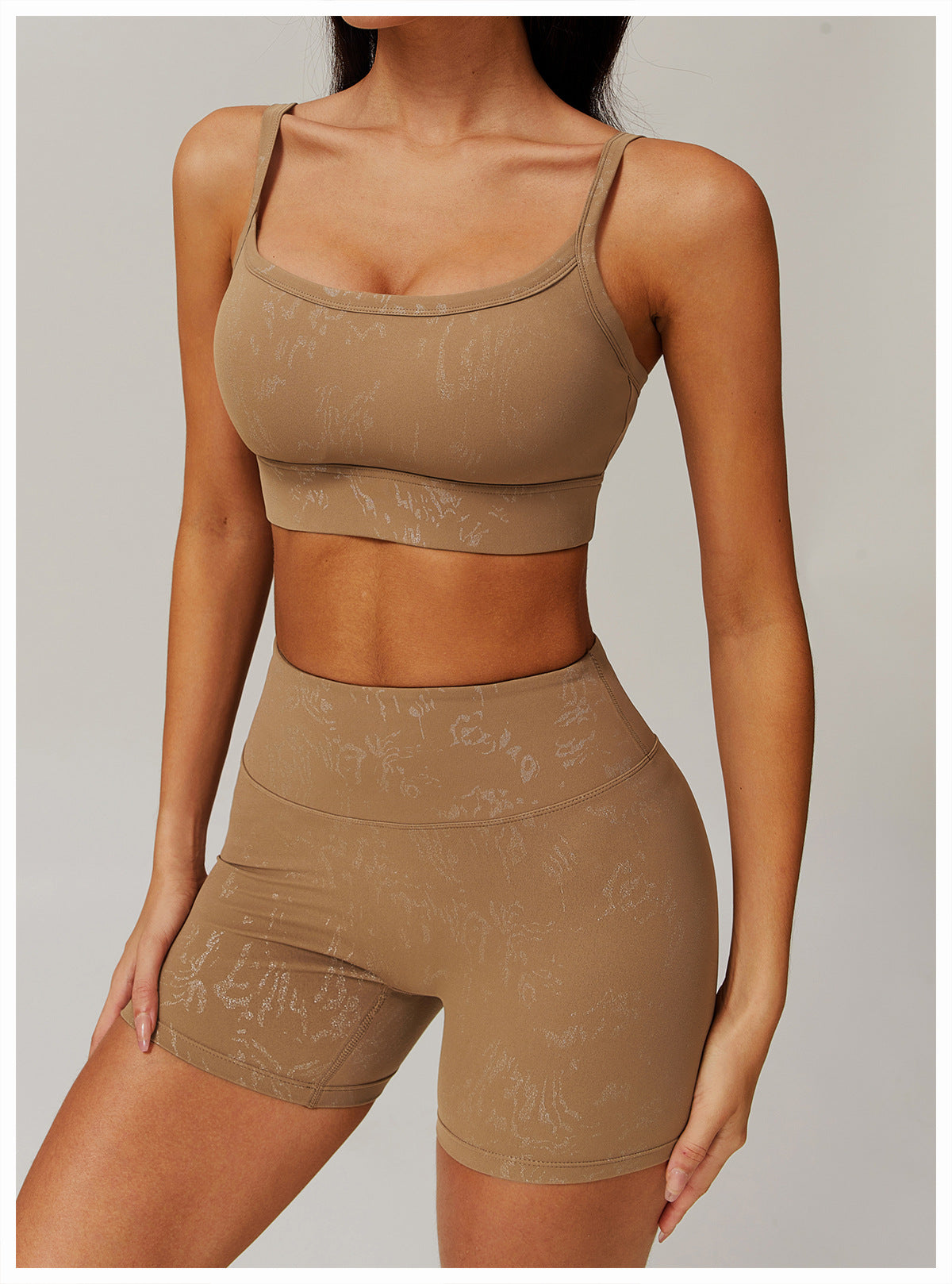Sculpt & Shine Yoga Set – Shaping Bra + High-Waist Leggings