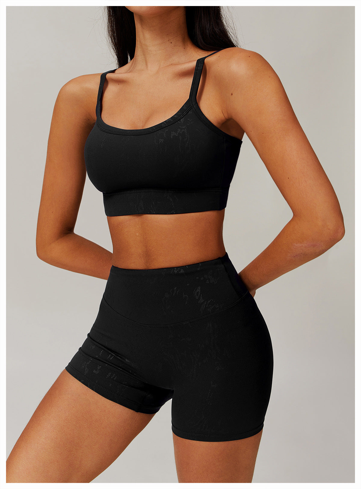 Sculpt & Shine Yoga Set – Shaping Bra + High-Waist Leggings