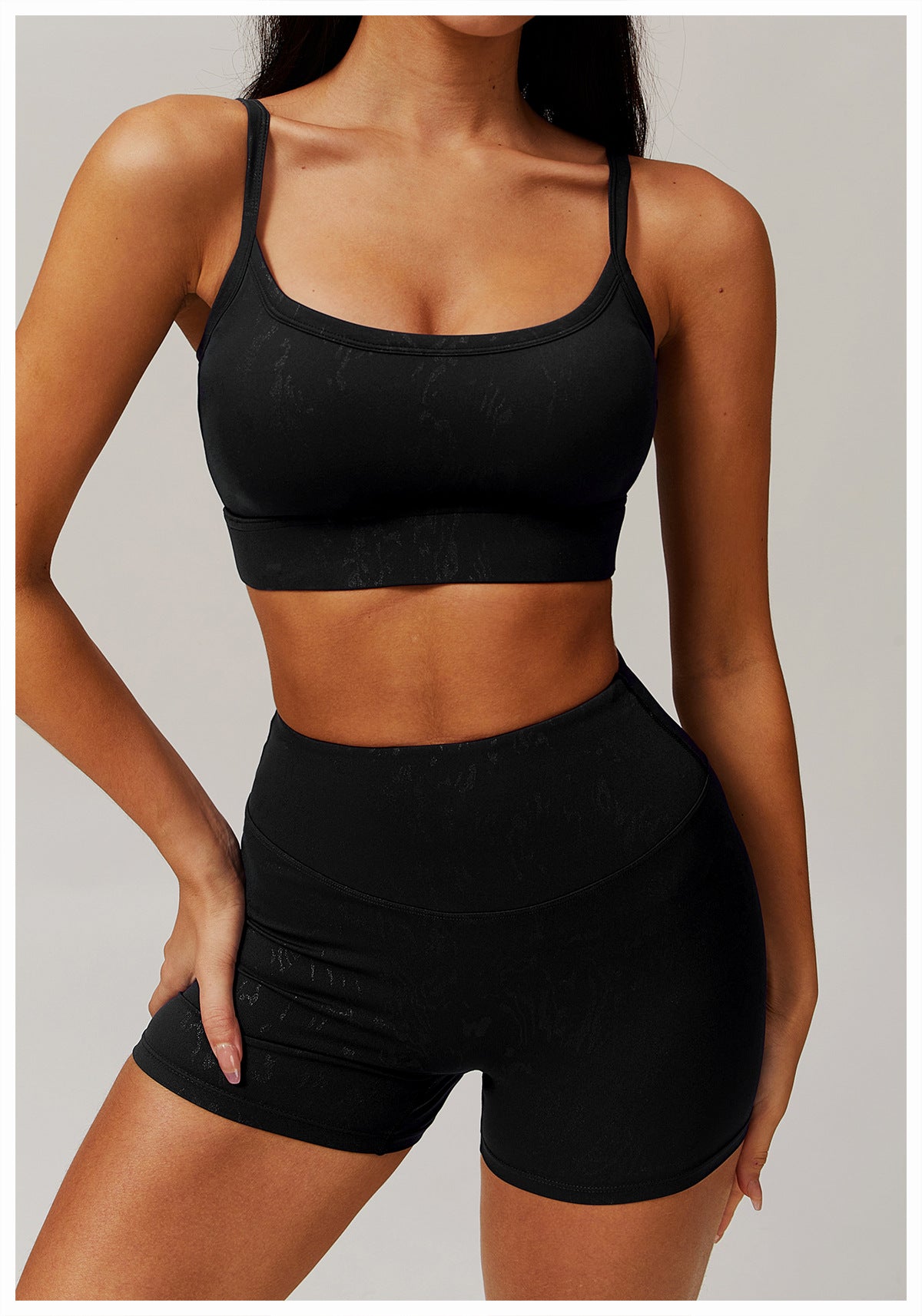 Sculpt & Shine Yoga Set – Shaping Bra + High-Waist Leggings